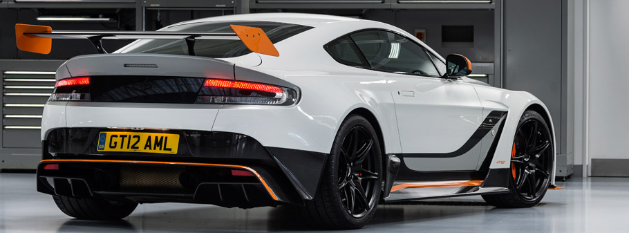 2015 Aston Martin GT12