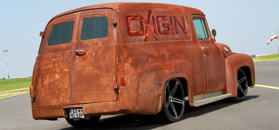 OXIGIN Ford F100 Show Car Rear View