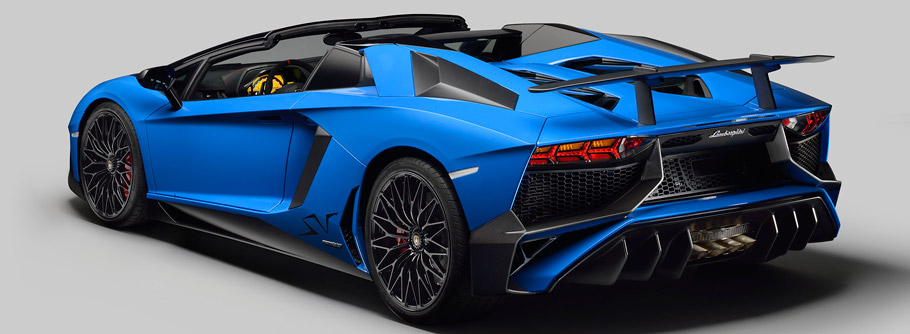 2017 Lamborghini Aventador LP 750-4 SuperVeloce Roadster Rear View