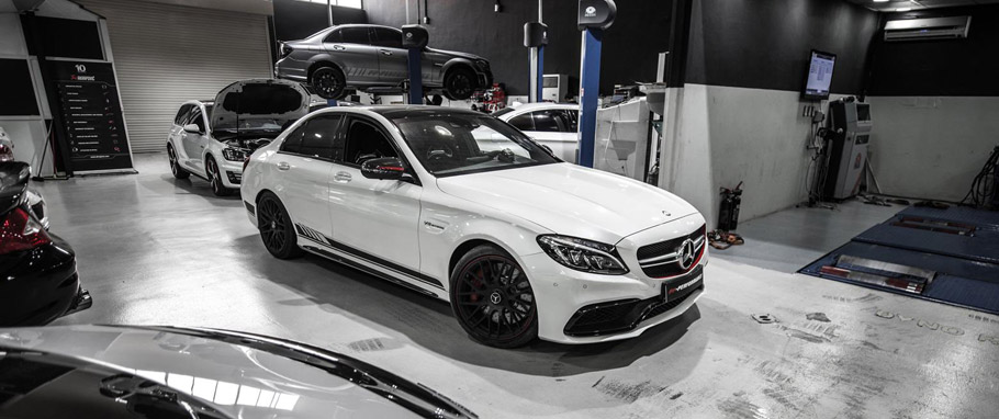 Mercedes-AMG C63 S Front and Side View