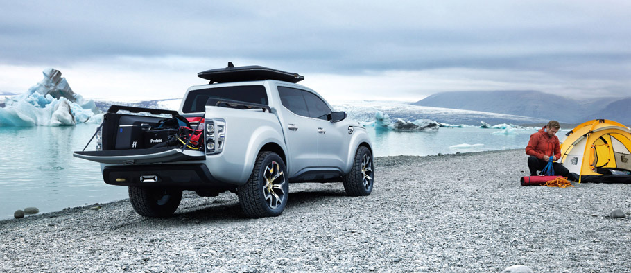 Renault Alaskan Concept Rear VIew