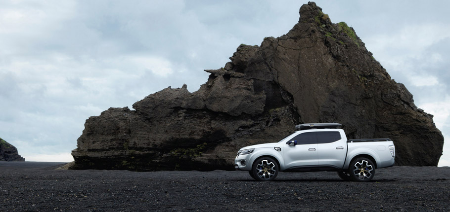 Renault Alaskan Concept Side View 2