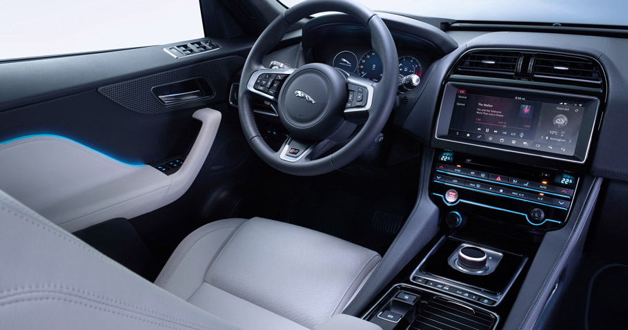 2017 Jaguar F-PACE Interior 