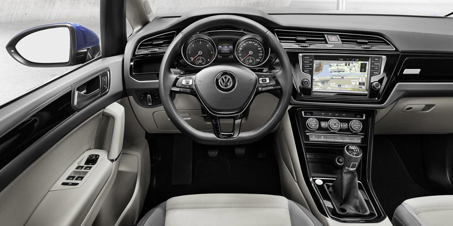 Volkswagen Touran Interior 