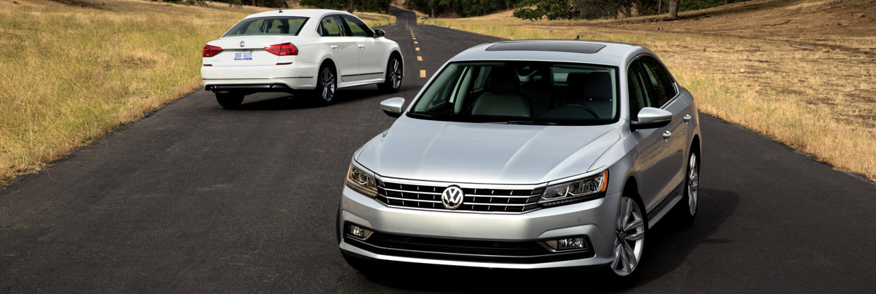 2016 Volkswagen Passats Front and Rear View