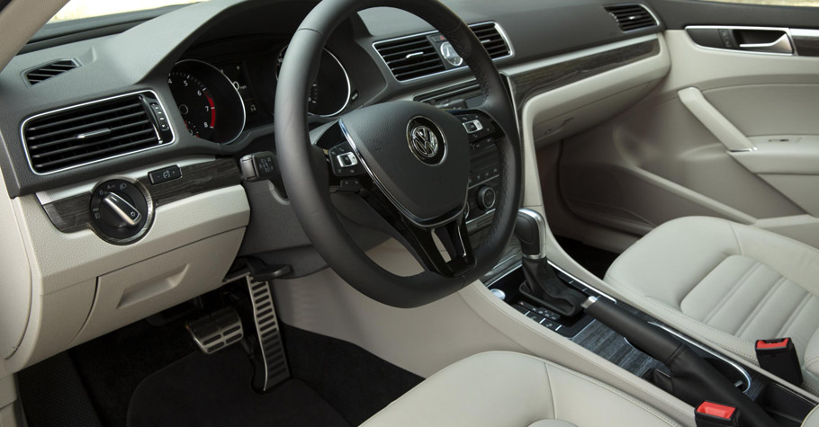 2016 Volkswagen Passat Interior 