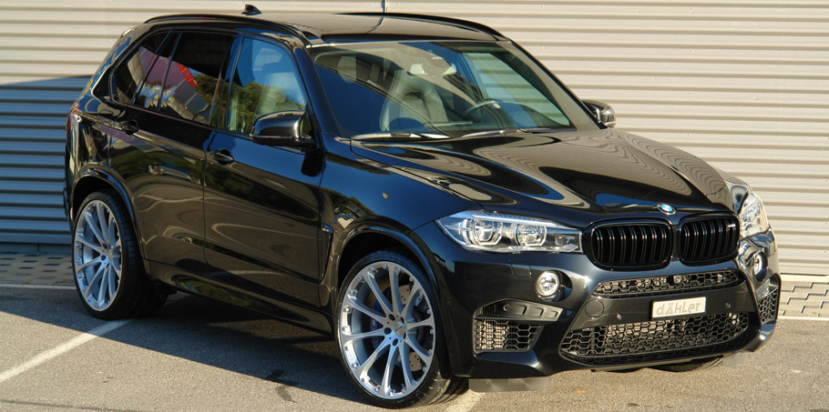 dÄHLer BMW X5 M Front and Side View