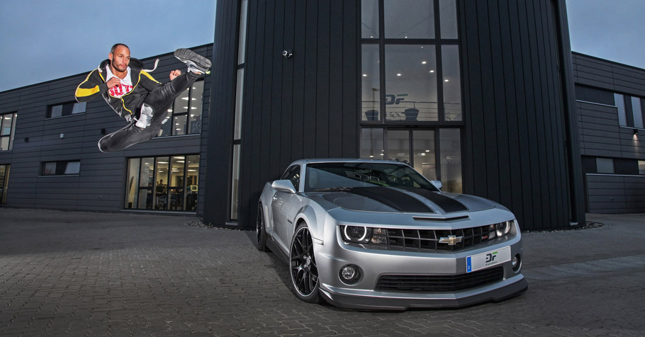 DF Automotive Chevrolet Camaro Front View