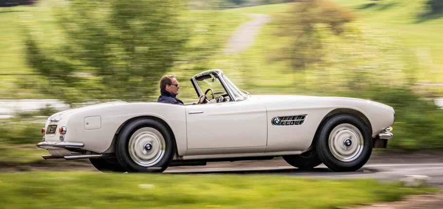 1957 BMW 507 side view