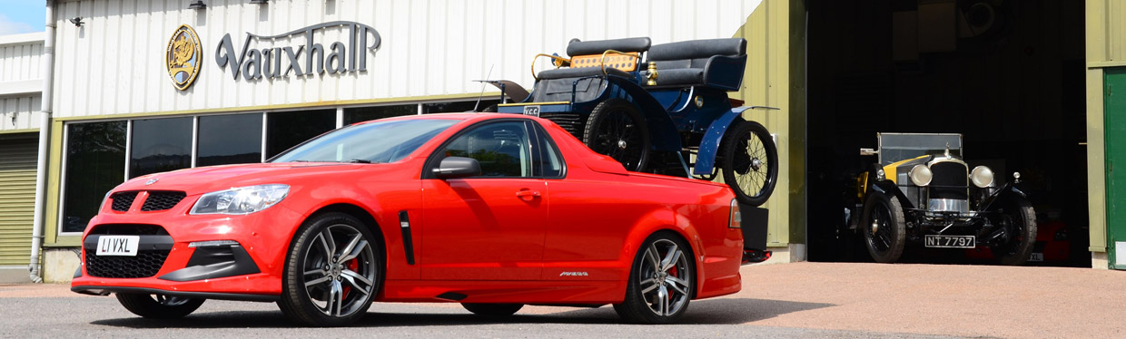 Vauxhall VXR8 Maloo LSA vs 1903 Vauxhall 5HP side view