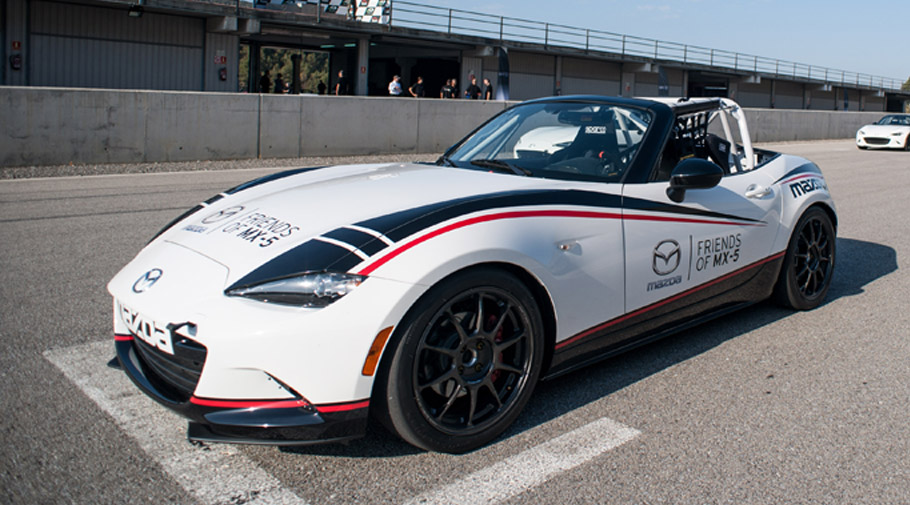 2016 Mazda MX-5 Cup Race