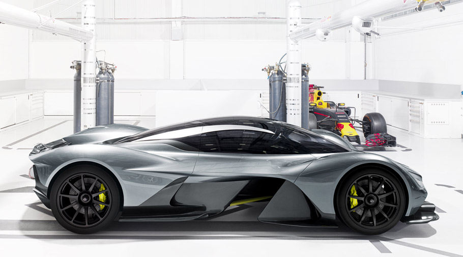 2018 Aston Martin Red Bull Racing AM-RB 001 