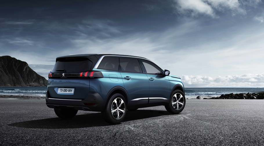 2017 PEUGEOT 5008 