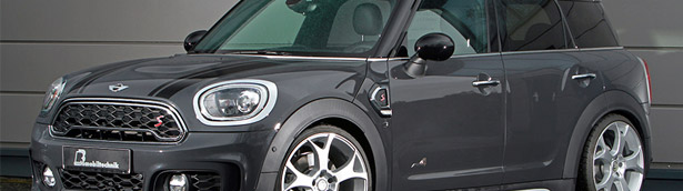 B&B team shows off with a monstrous MINI Cooper! Check it out! B&B team shows off with a monstrous MINI Cooper! Check it out!
