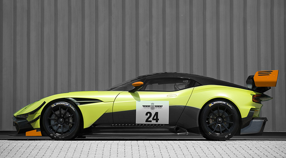 2017 Aston Martin Vulcan AMR Pro