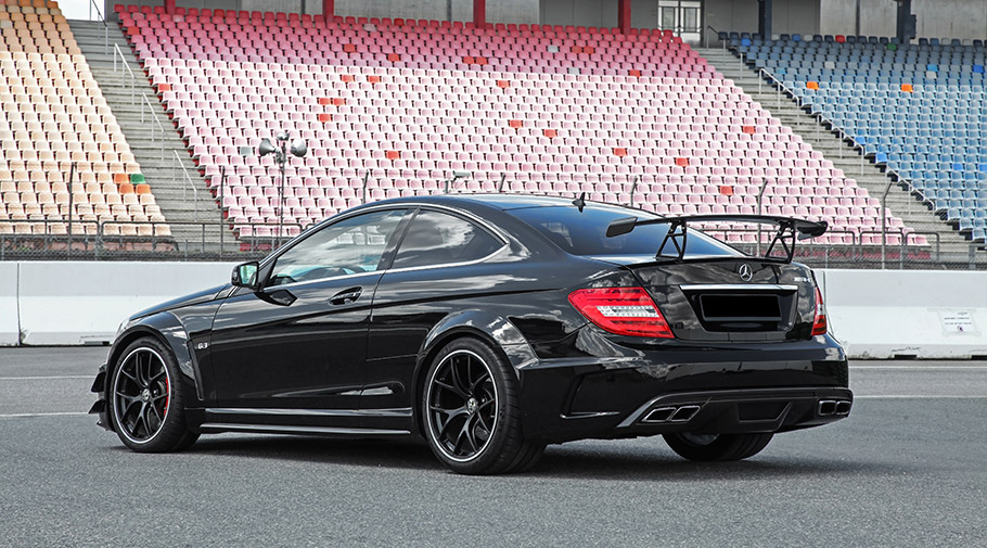 2017 Inden Design Mercedes-AMG C 63 Black Series 