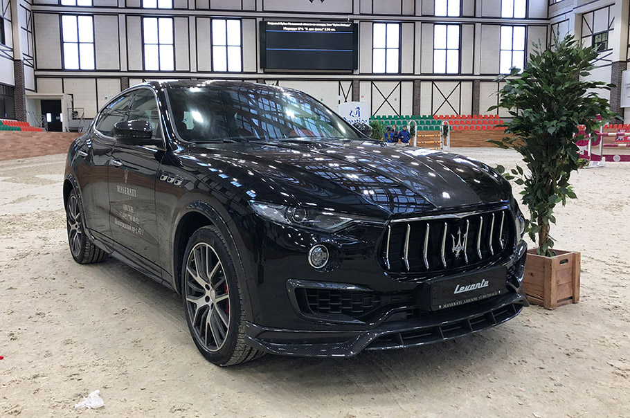 2018 LARTE Design Maserati Levante Black Shtorm
