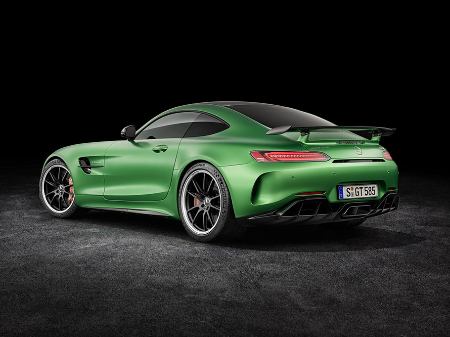 2018 Mercedes-AMG GT R 