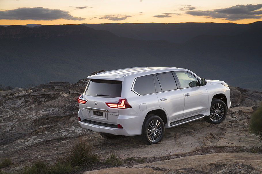 2018 Lexus LX 400d 