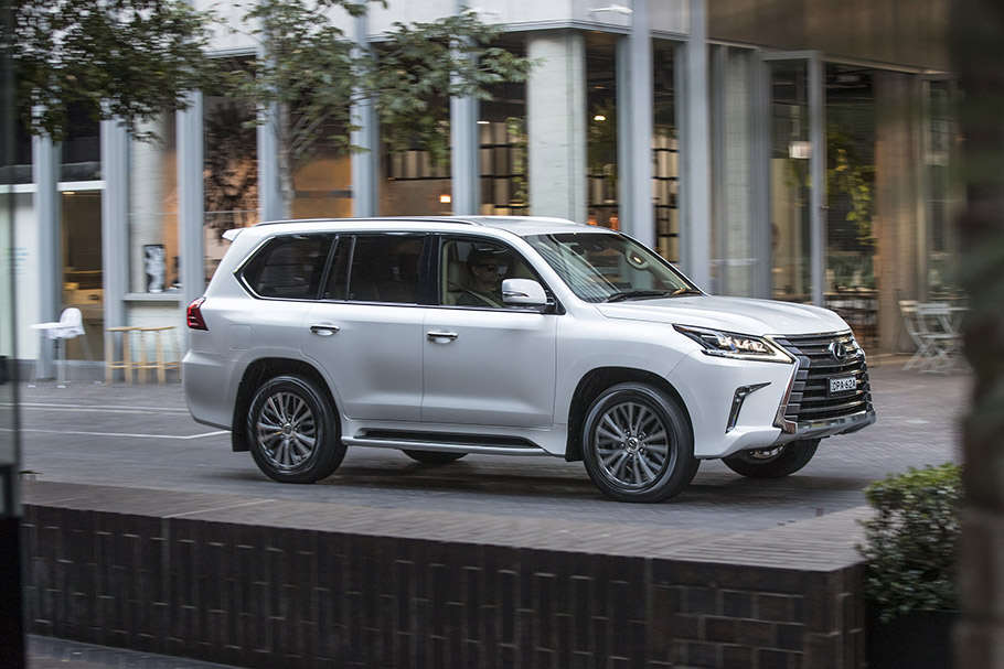 2018 Lexus LX 400d 