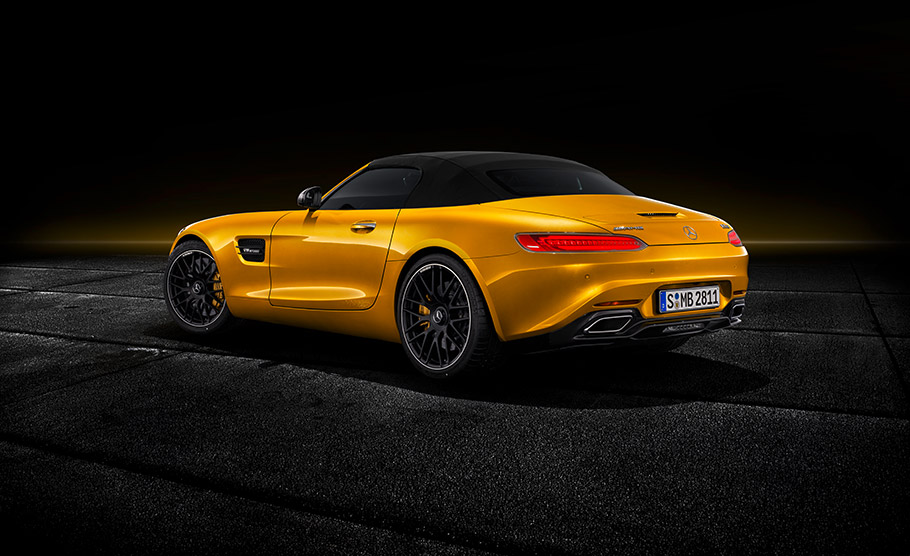 2018 Mercedes-AMG GT S Roadster