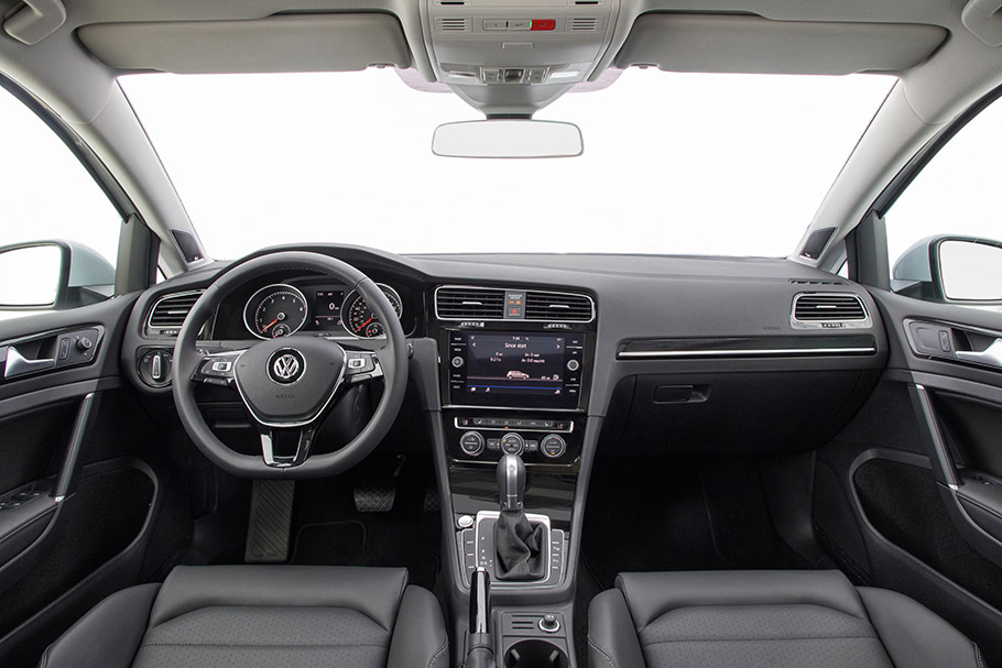 2018 Volkswagen Golf 