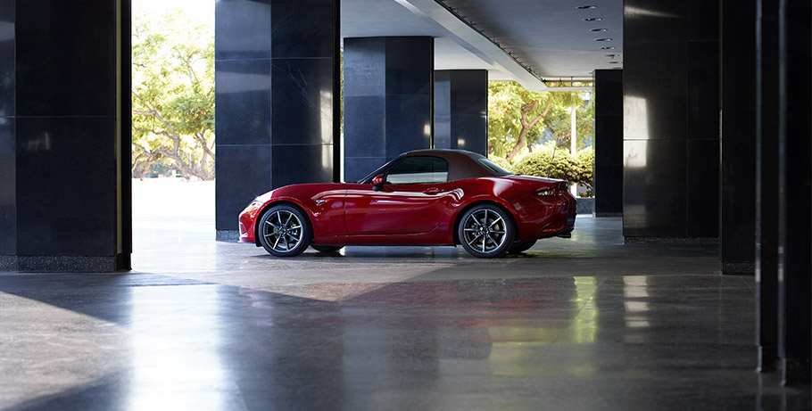 2018 Mazda MX-5 Roadster 