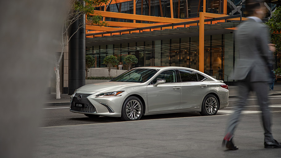 2019 Lexus ES 300h