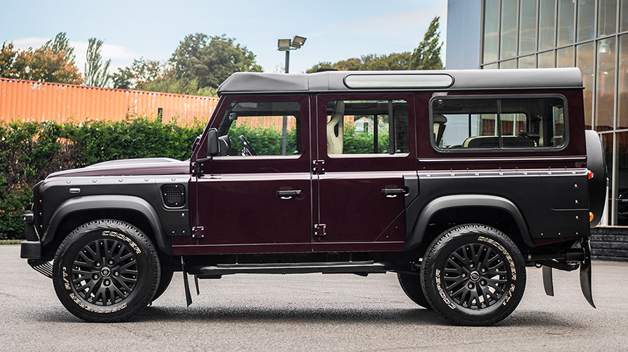 2018 Kahn Desgin Land Rover Station Wagon Chelsea Wide Track