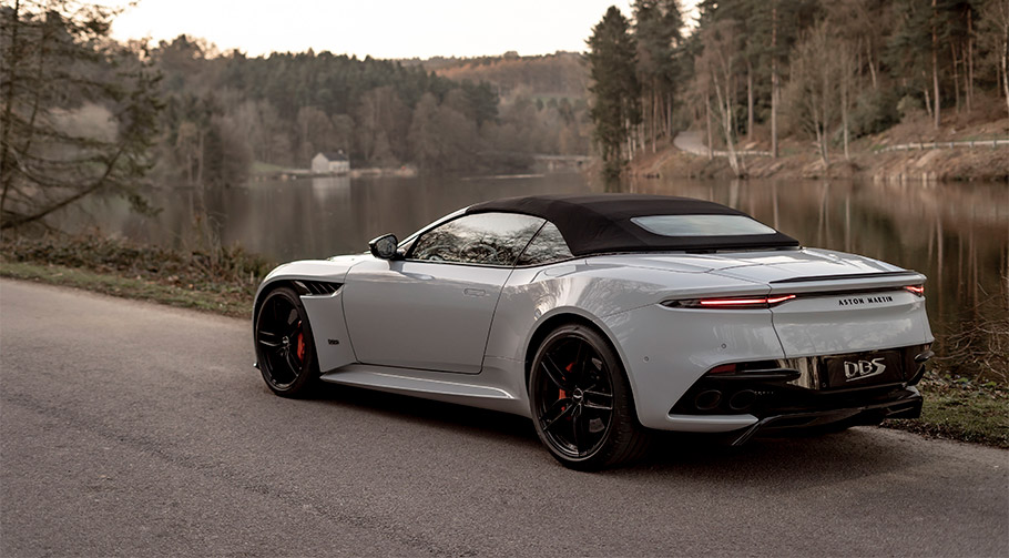 2019 Aston Martin DBS Superleggera Volante