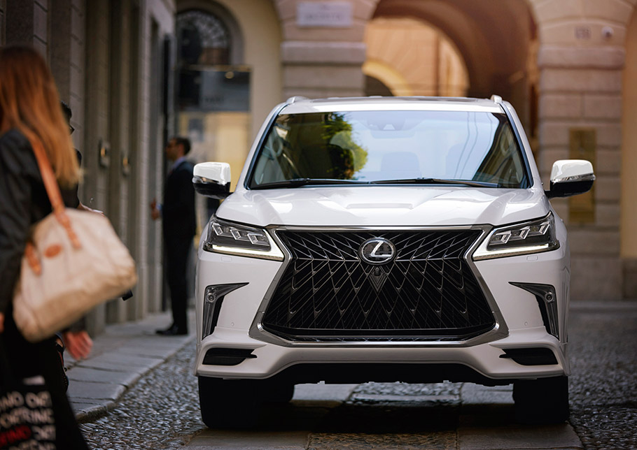 2020 Lexus LX Sport 