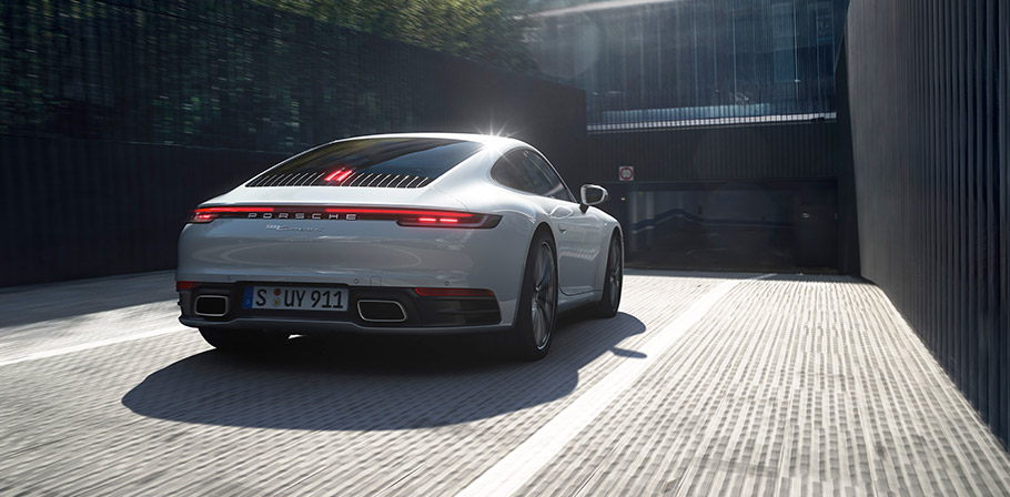 2020 Porsche 911 Carrera 4