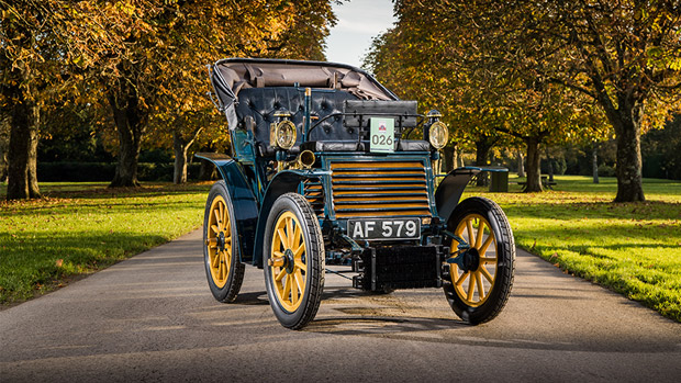 FIAT marks its 120th anniversary with a special event! FIAT marks its 120th anniversary with a special event!