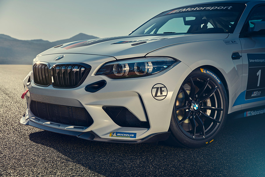 2021 BMW M2 CS Racing