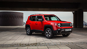 renegade 4xe: the jeep take on the plug-in hybrid