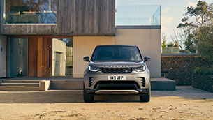 New Discovery: efficient powertrains, enhanced connectivity & more comfort for versatile family SUV
