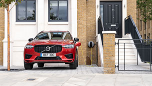 Volvo completes electrification of XC60 range with mild-hybrid and plug-in hybrid powertrains
