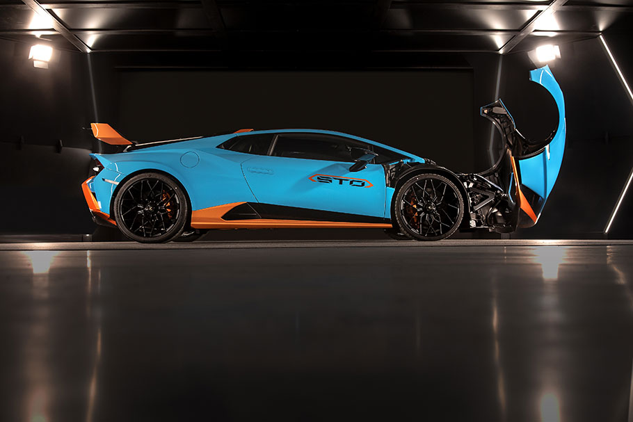 2021 Lamborghini Huracan STO