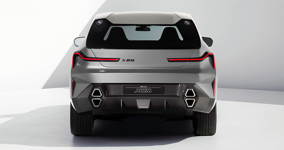 2022 BMW Concept XM - Rear