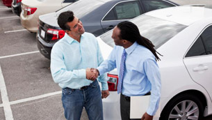 8 tips to kickstart your auto dealership online this year