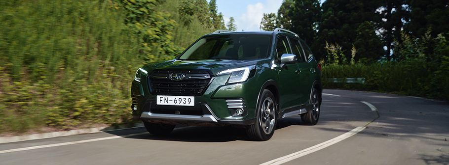 2022 Subaru Forester e-BOXER - Front Angle