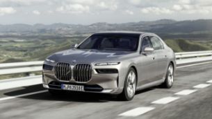 2023 BMW 7 Series: Automotive luxury and innovations for the digital era.