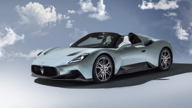 New Maserati MC20 Cielo Global Premiere