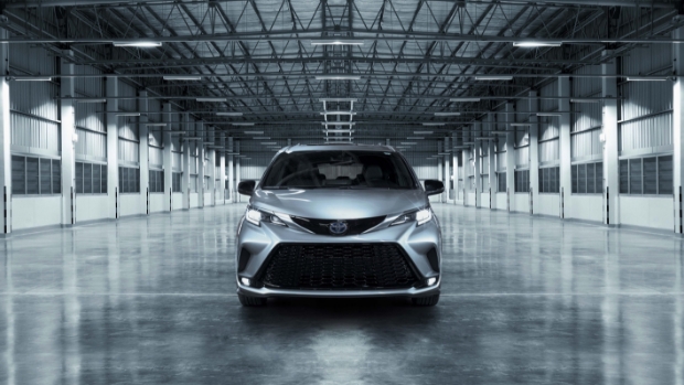 Toyota Marks 25th Anniversary of Sienna with Special Limited Edition Toyota Marks 25th Anniversary of Sienna with Special Limited Edition