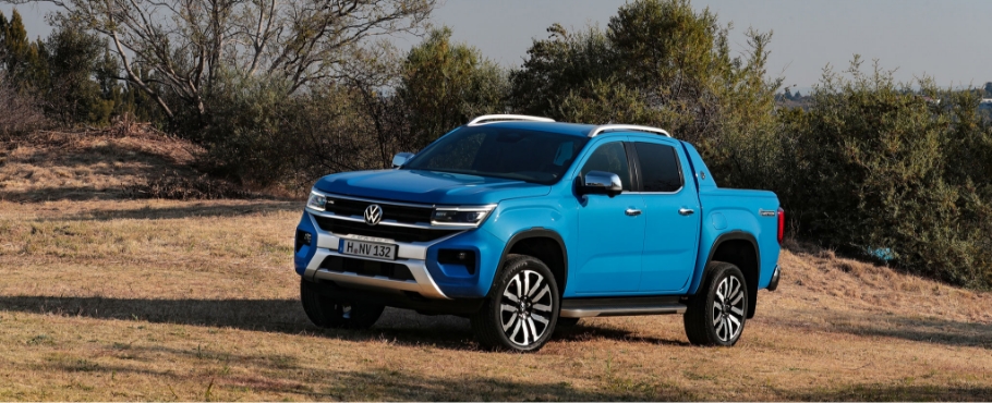 2023 Volkswagen Amarok - Front Angle View