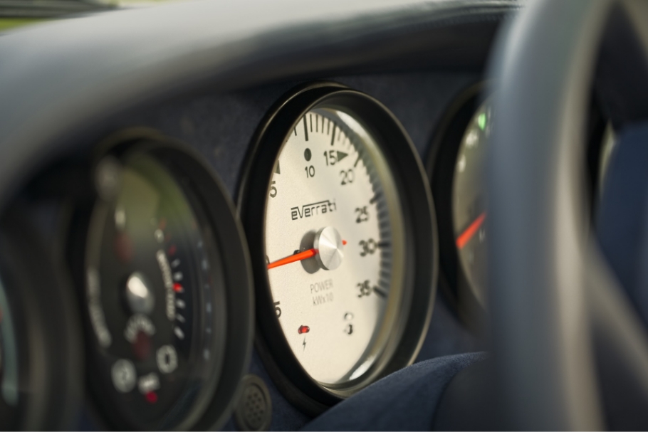 Everrati Porsche 911 (964) Wide Body Cabriolet (2022 ) - Speedometer